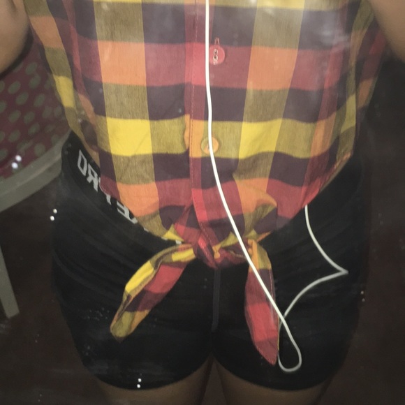 Forever21 woven top/shirt /mustard/mult v-neck - Picture 2 of 4